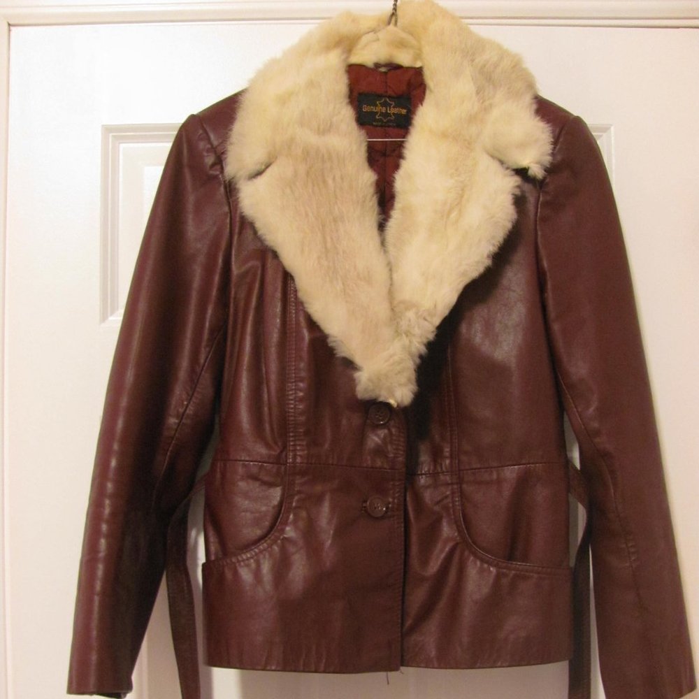 Leather Jacket, fur collar, button and belted, short